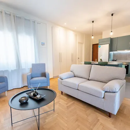 Renovated On The 5th Floor With Acropolis View