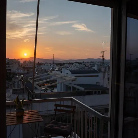 Renovated On The 5th Floor With Acropolis View * Athens